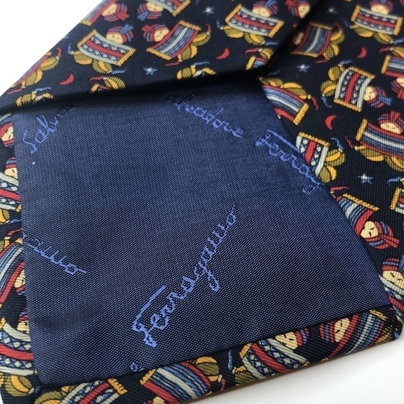 Ferragamo Aladdin & The Magic Carpet Tie - Picture 4 of 7